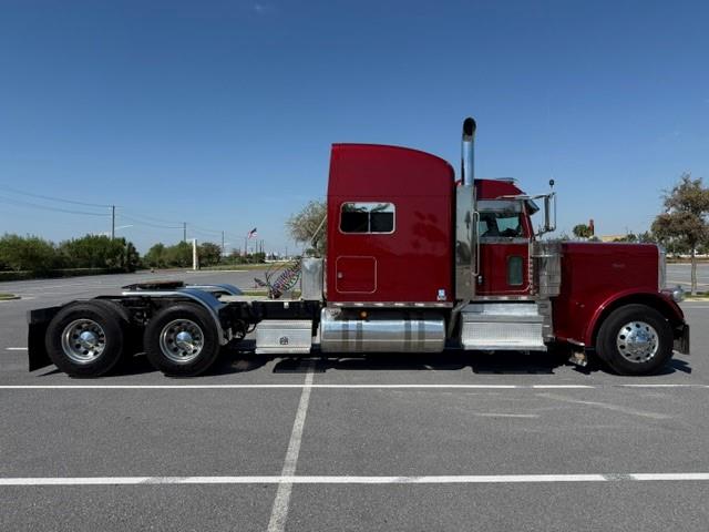 2022 Peterbilt 389-5