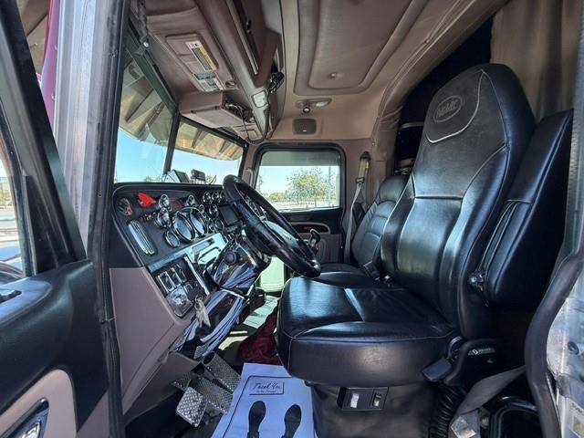 2022 Peterbilt 389-9