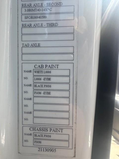 2022 Volvo VNL64T760-3