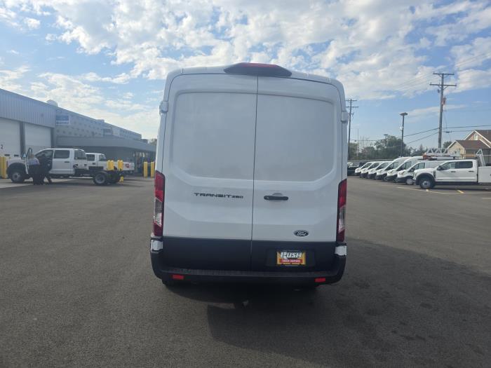 2026 Ford Transit-250-5