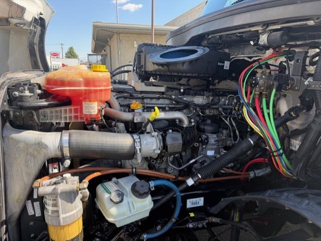 2019 Freightliner Cascadia-11