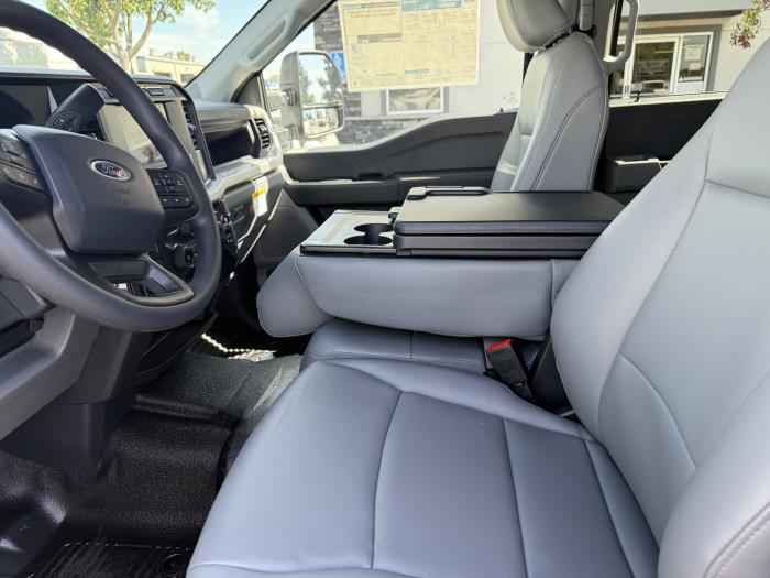 2027 Ford F-550-12