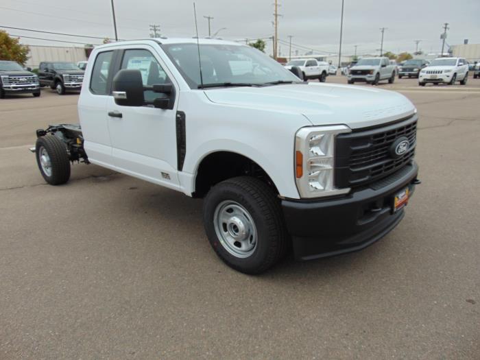 2027 Ford F-350-6