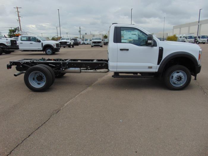 2027 Ford F-550-6