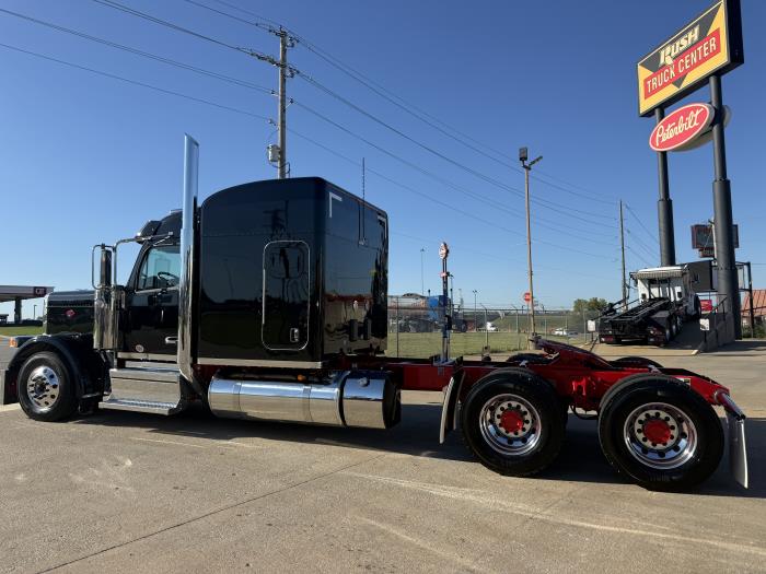 2027 Peterbilt 589-4