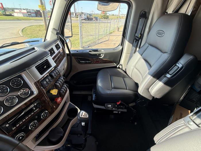 2027 Peterbilt 589-17