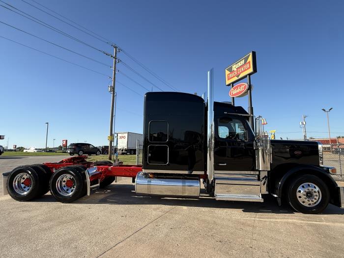 2027 Peterbilt 589-31