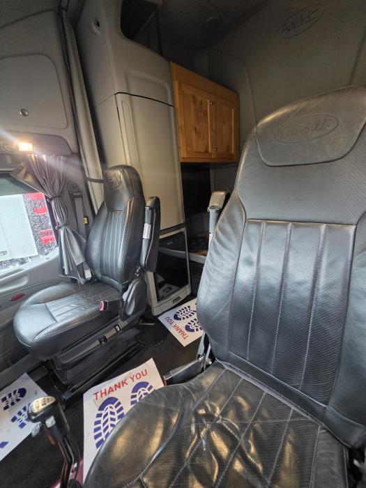 2021 Peterbilt 579-18