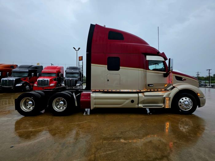 2021 Peterbilt 579-5