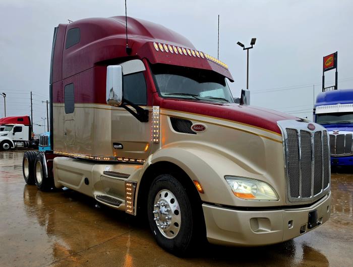 2021 Peterbilt 579-6