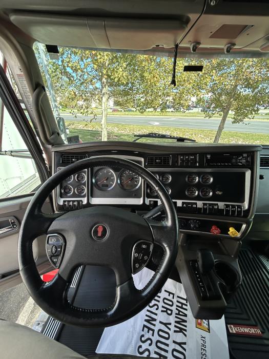 2019 Kenworth T800-6