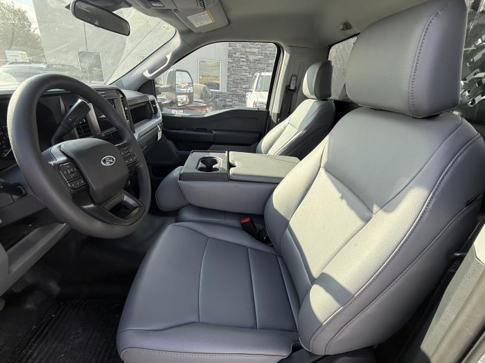 2026 Ford F-550-15