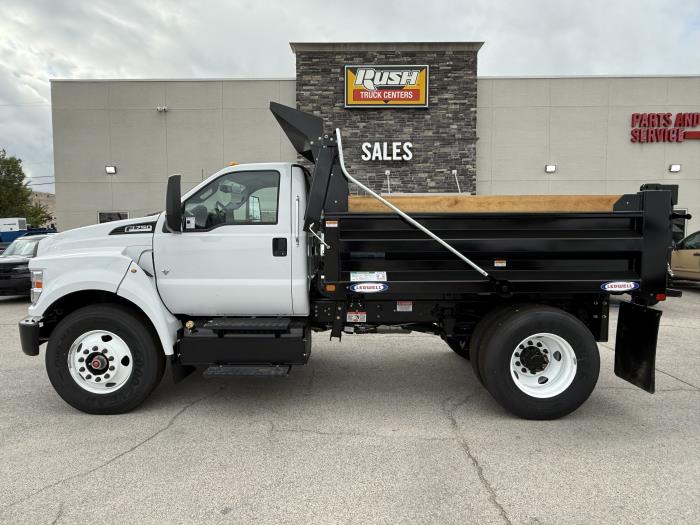 2027 Ford F-750-2