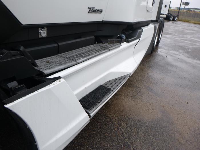 2023 Kenworth T680-29