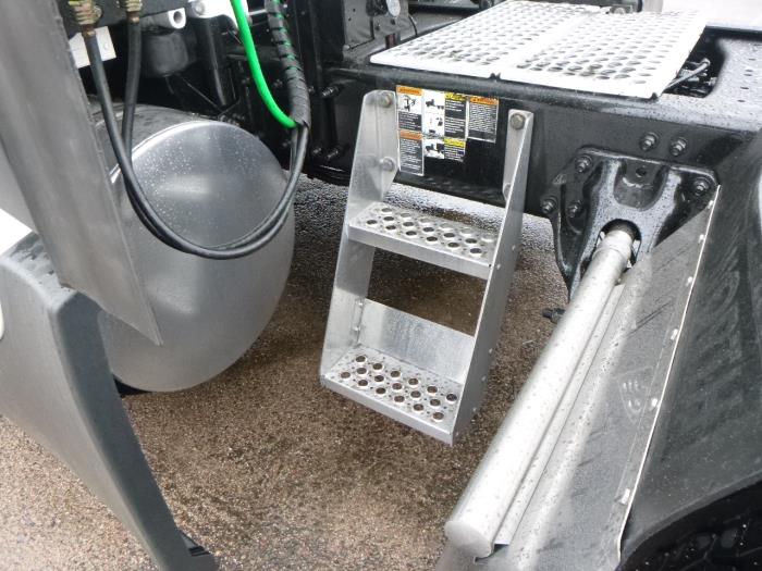 2023 Kenworth T680-30