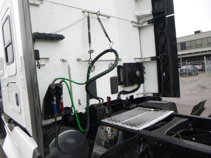 2023 Kenworth T680-31
