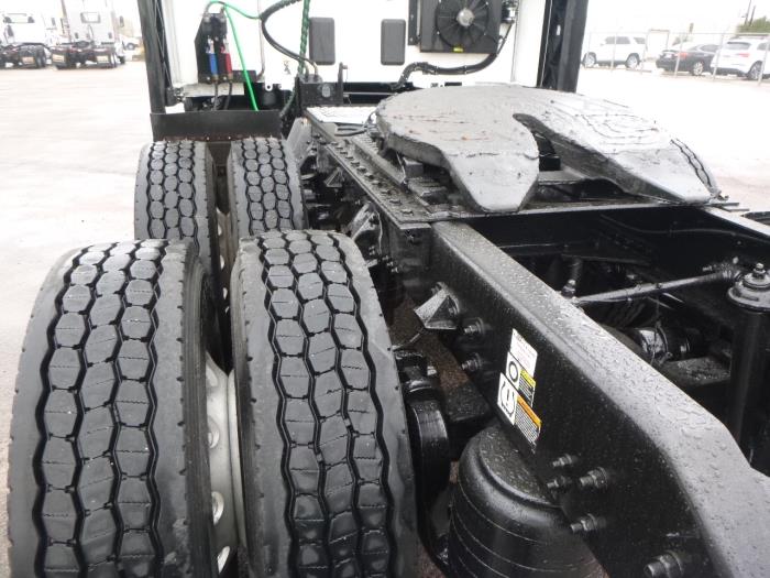 2023 Kenworth T680-32