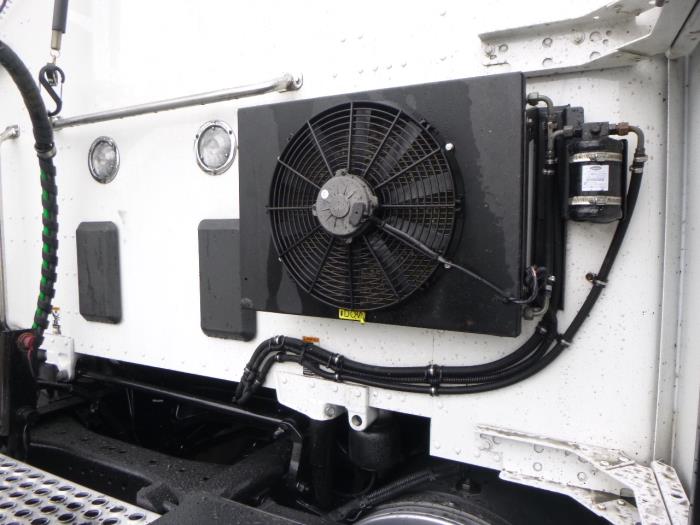 2023 Kenworth T680-37