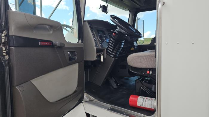 2022 Kenworth T270-25