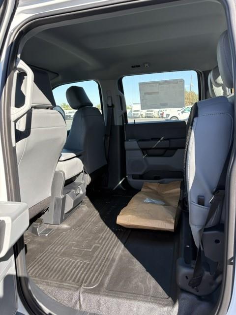 2027 Ford F-450-14