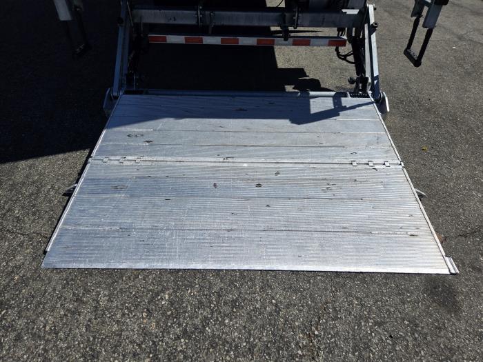 2019 International 4300-12