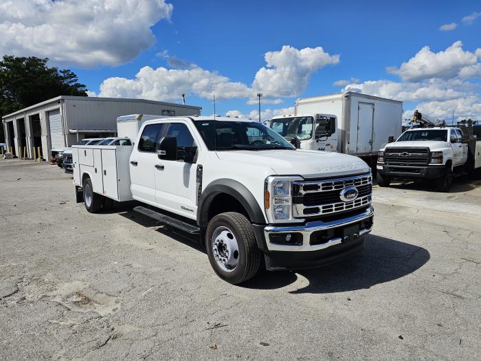 2026 Ford F-550-3