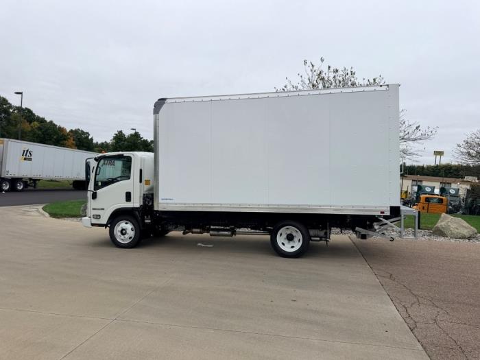 2026 Isuzu NPR-HD-6