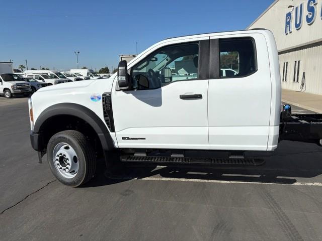 2027 Ford F-550-1