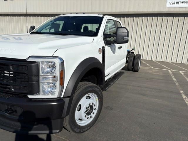 2027 Ford F-550-3