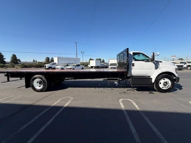 2027 Ford F-650 — photo 5