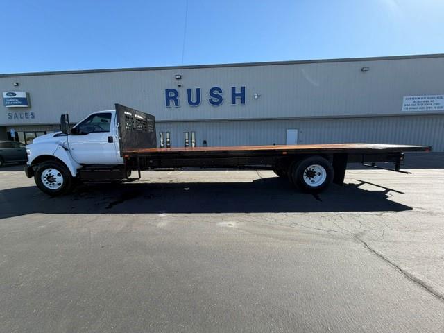 2027 Ford F-650-8
