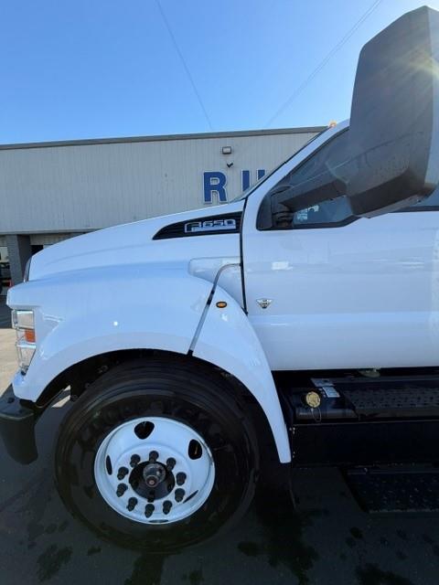 2027 Ford F-650 — photo 6