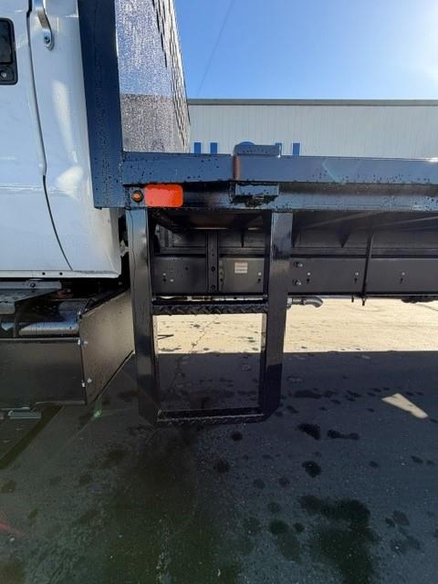 2027 Ford F-650-11