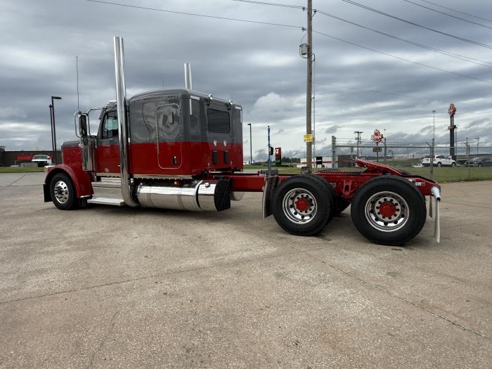 2027 Peterbilt 589-9
