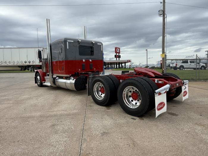2027 Peterbilt 589-11