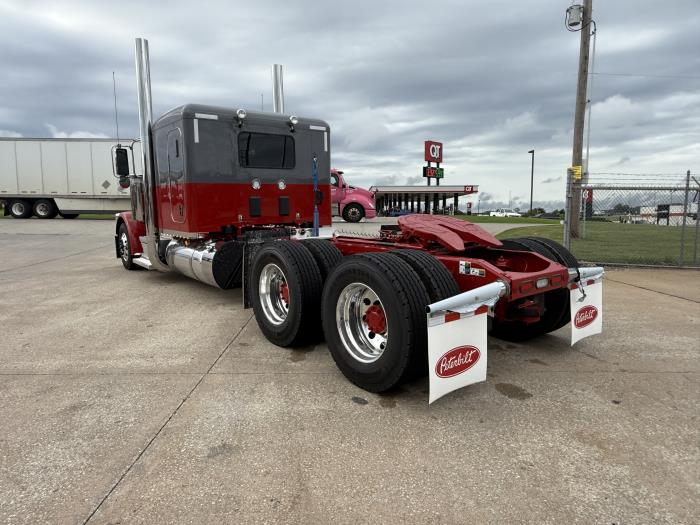 2027 Peterbilt 589-12