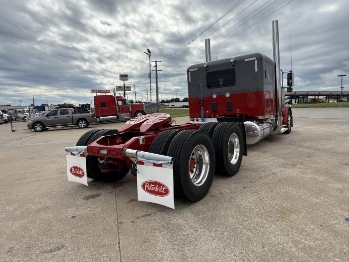 2027 Peterbilt 589-18