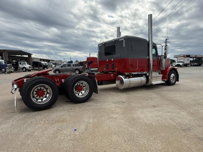 2027 Peterbilt 589-21