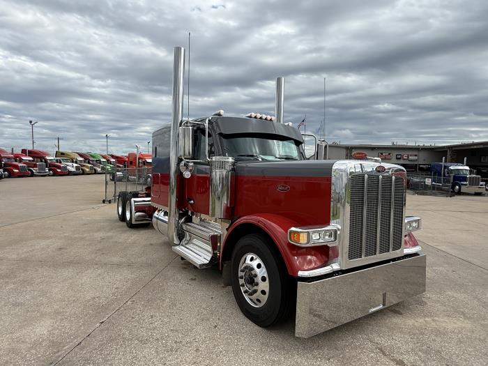 2027 Peterbilt 589-30