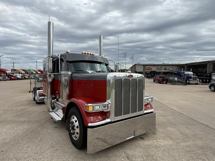 2027 Peterbilt 589-31