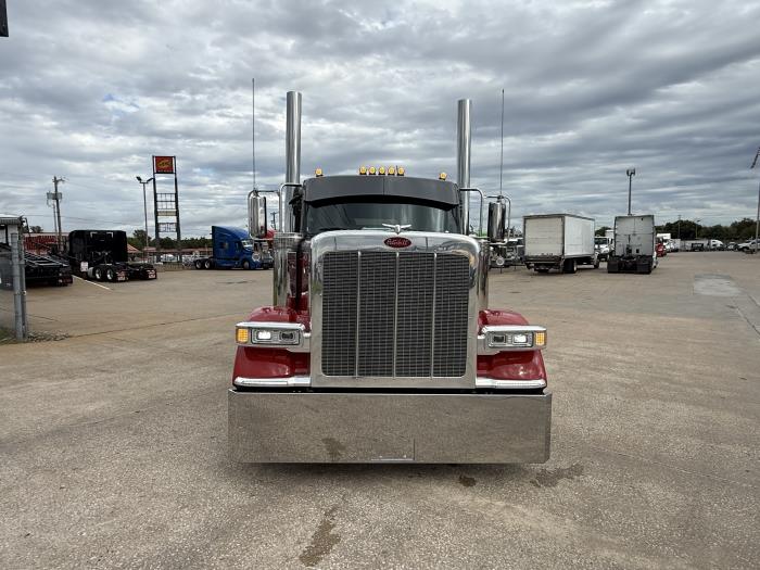 2027 Peterbilt 589-32