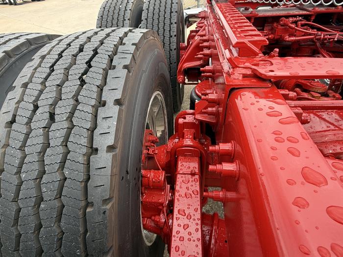 2027 Peterbilt 589-36