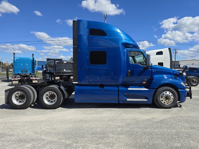 2022 International LT625-6
