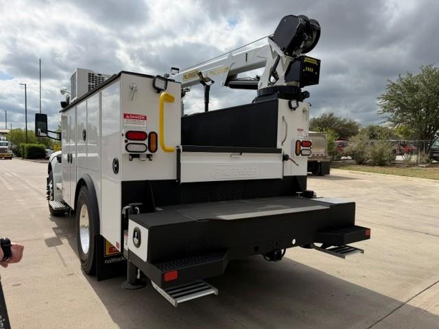 2027 Peterbilt 536 — photo 6