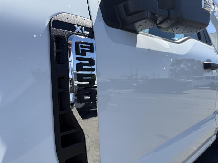 2027 Ford F-250-19