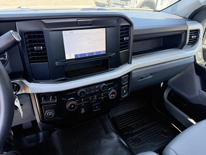2027 Ford F-250-23