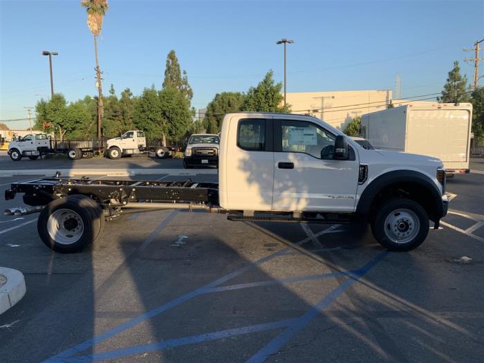 2027 Ford F-550-6