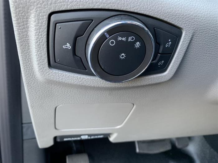 2027 Ford F-550-19