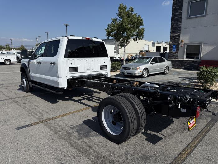 2027 Ford F-550-2