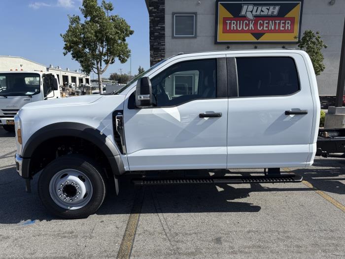 2027 Ford F-550-8